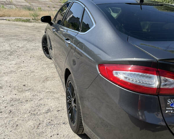 Сірий Форд Фьюжен, об'ємом двигуна 2 л та пробігом 129 тис. км за 12000 $, фото 15 на Automoto.ua