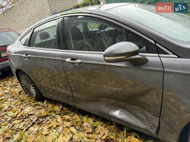 Серый Форд Фьюжн, объемом двигателя 2 л и пробегом 145 тыс. км за 6500 $, фото 4 на Automoto.ua