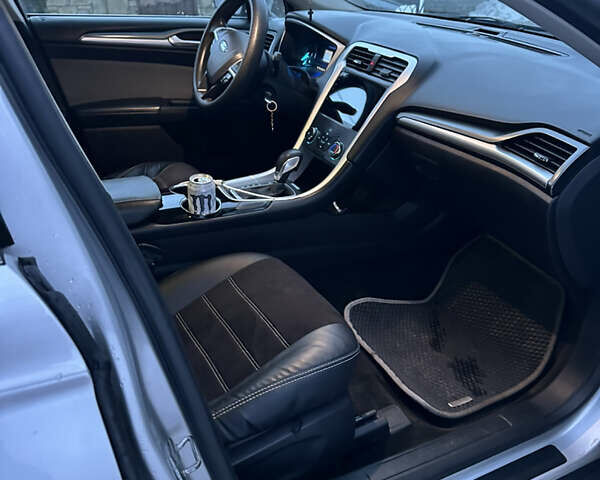 Сірий Форд Фьюжен, об'ємом двигуна 2.5 л та пробігом 202 тис. км за 10500 $, фото 16 на Automoto.ua