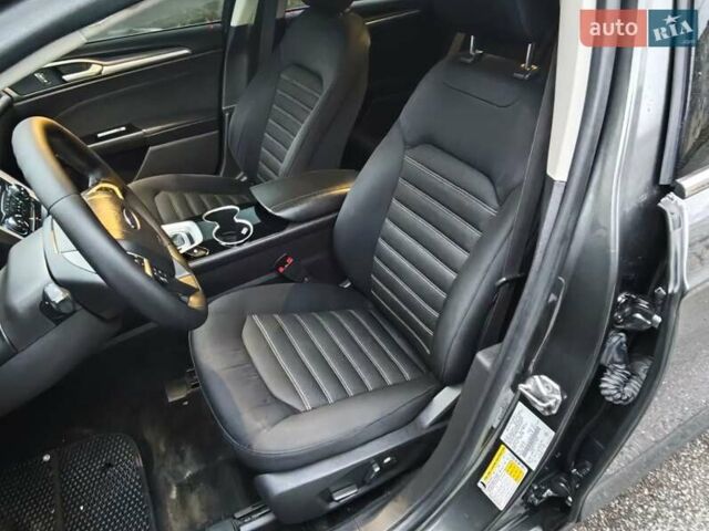 Серый Форд Фьюжн, объемом двигателя 2.49 л и пробегом 180 тыс. км за 9999 $, фото 6 на Automoto.ua