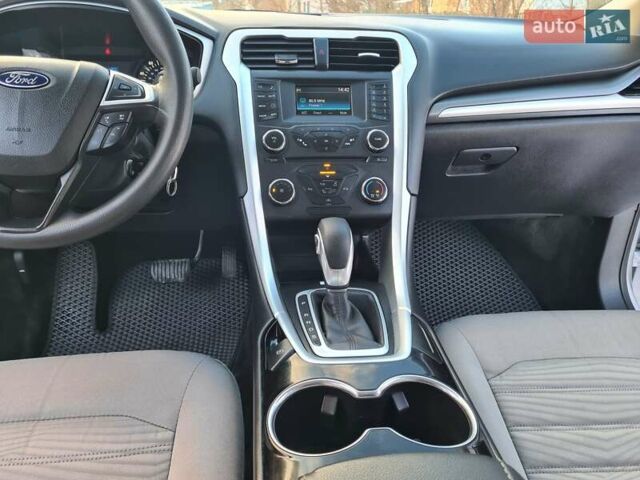 Серый Форд Фьюжн, объемом двигателя 2.5 л и пробегом 149 тыс. км за 9000 $, фото 28 на Automoto.ua