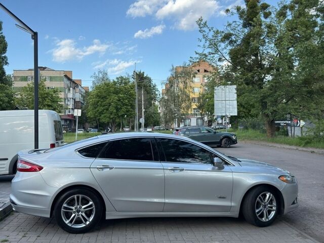 Сірий Форд Фьюжен, об'ємом двигуна 2 л та пробігом 265 тис. км за 11200 $, фото 2 на Automoto.ua