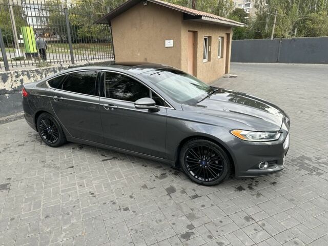 Сірий Форд Фьюжен, об'ємом двигуна 2 л та пробігом 107 тис. км за 11500 $, фото 2 на Automoto.ua