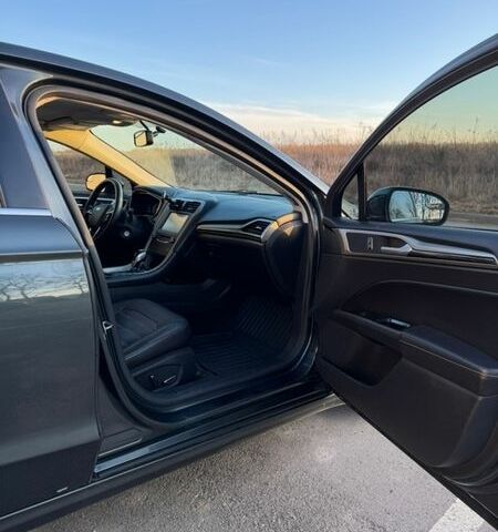 Серый Форд Фьюжн, объемом двигателя 2 л и пробегом 250 тыс. км за 13150 $, фото 8 на Automoto.ua