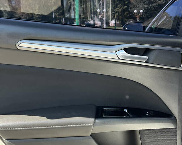 Сірий Форд Фьюжен, об'ємом двигуна 2.49 л та пробігом 120 тис. км за 11000 $, фото 16 на Automoto.ua