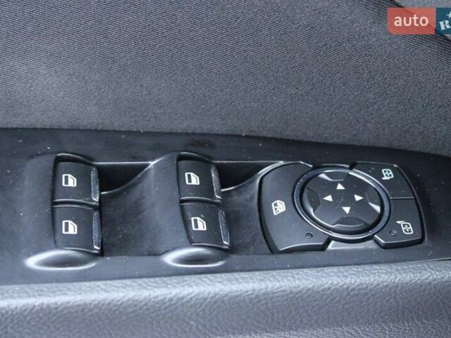 Серый Форд Фьюжн, объемом двигателя 2.49 л и пробегом 208 тыс. км за 9500 $, фото 18 на Automoto.ua