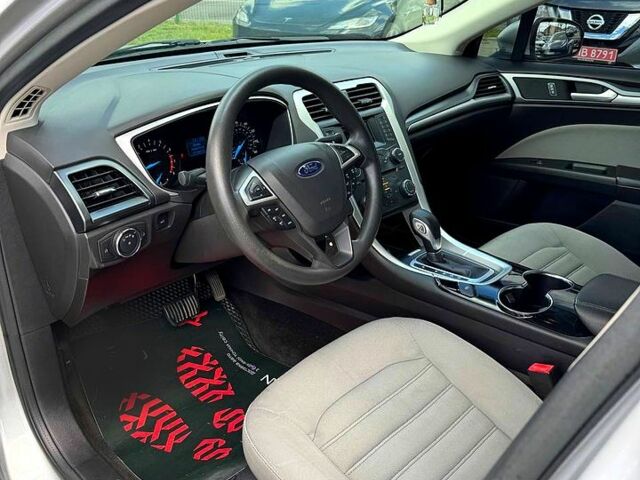 Серый Форд Фьюжн, объемом двигателя 2.5 л и пробегом 140 тыс. км за 10500 $, фото 3 на Automoto.ua