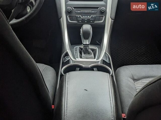 Серый Форд Фьюжн, объемом двигателя 2.5 л и пробегом 263 тыс. км за 8400 $, фото 9 на Automoto.ua