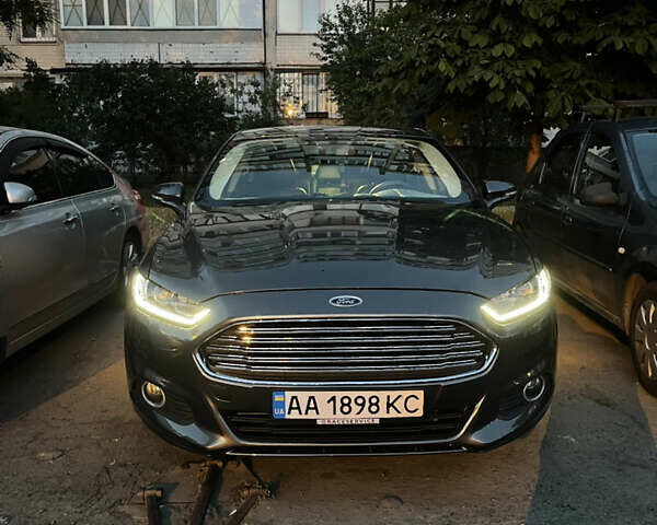 Сірий Форд Фьюжен, об'ємом двигуна 2 л та пробігом 129 тис. км за 12000 $, фото 24 на Automoto.ua