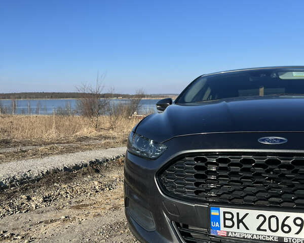 Форд Фьюжн 2015 в Львове на Automoto.ua Серый Форд Фьюжн, объемом двигателя 2.5 л и пробегом 201 тыс. км за 9999 $, фото 2 на Automoto.ua