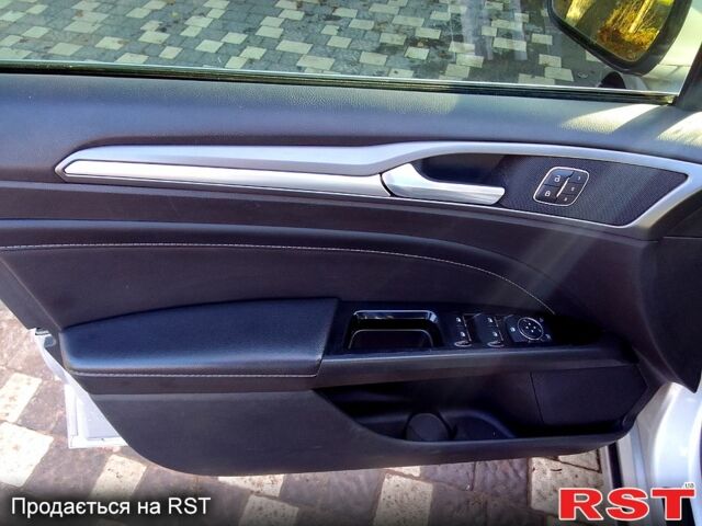 Серый Форд Фьюжн, объемом двигателя 2 л и пробегом 168 тыс. км за 10500 $, фото 3 на Automoto.ua