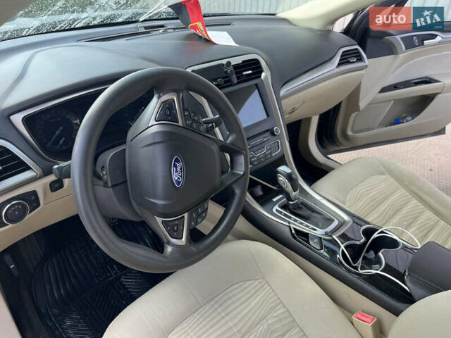 Сірий Форд Фьюжен, об'ємом двигуна 2.5 л та пробігом 265 тис. км за 10300 $, фото 7 на Automoto.ua