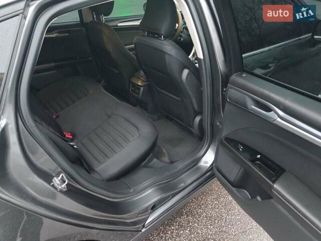 Серый Форд Фьюжн, объемом двигателя 2.49 л и пробегом 180 тыс. км за 9999 $, фото 17 на Automoto.ua