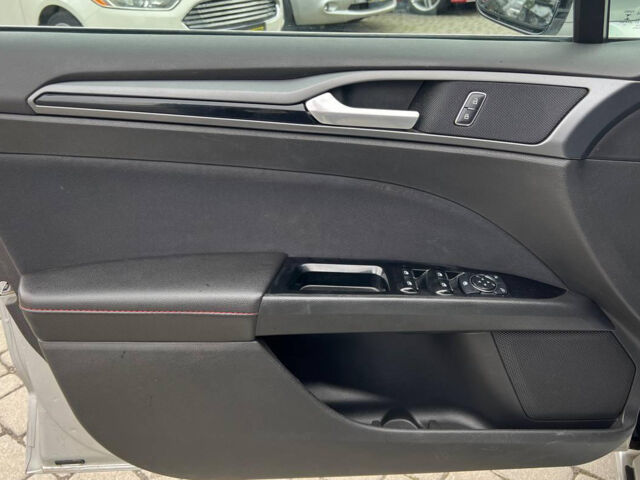 Серый Форд Фьюжн, объемом двигателя 2 л и пробегом 156 тыс. км за 10900 $, фото 8 на Automoto.ua