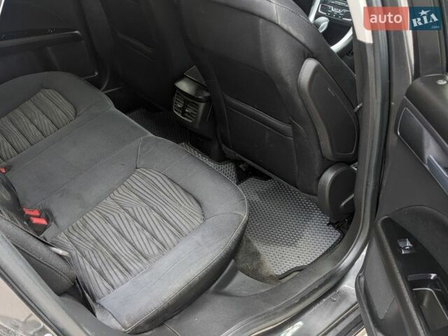 Серый Форд Фьюжн, объемом двигателя 2.5 л и пробегом 263 тыс. км за 8400 $, фото 13 на Automoto.ua
