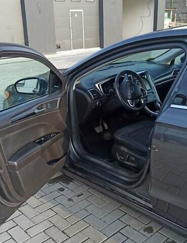 Форд Фьюжн 2015 в Ужгороде на Automoto.ua Серый Форд Фьюжн, объемом двигателя 2.5 л и пробегом 222 тыс. км за 10500 $, фото 3 на Automoto.ua