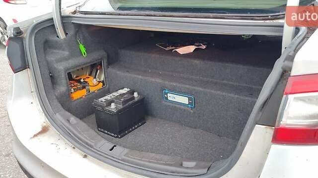 Серый Форд Фьюжн, объемом двигателя 2 л и пробегом 343 тыс. км за 6990 $, фото 15 на Automoto.ua