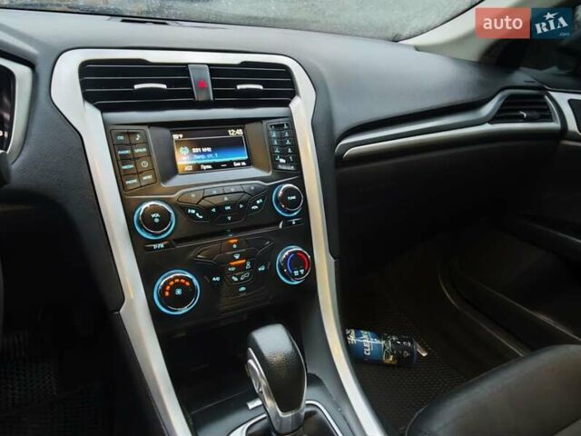 Серый Форд Фьюжн, объемом двигателя 2.49 л и пробегом 180 тыс. км за 9999 $, фото 8 на Automoto.ua