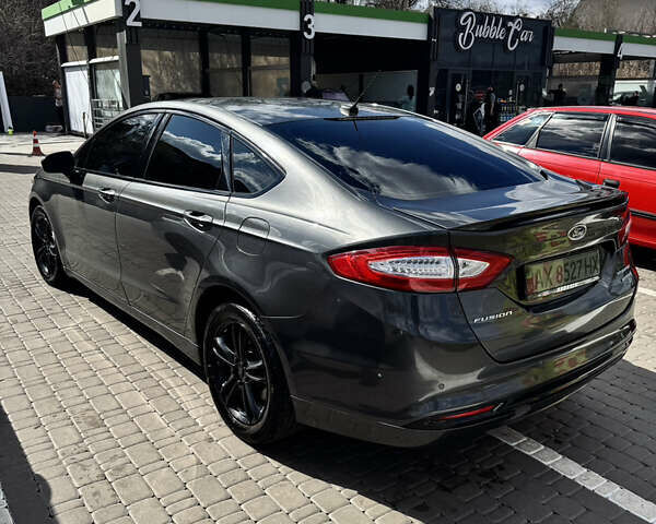 Серый Форд Фьюжн, объемом двигателя 2 л и пробегом 158 тыс. км за 12600 $, фото 3 на Automoto.ua