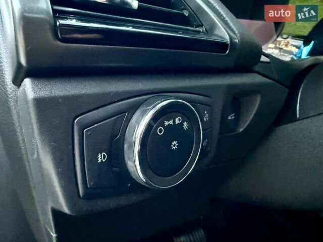 Сірий Форд Фьюжен, об'ємом двигуна 2 л та пробігом 163 тис. км за 8300 $, фото 37 на Automoto.ua