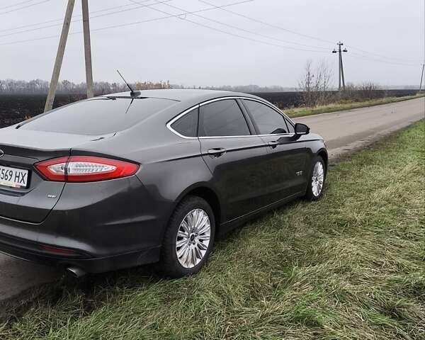 Сірий Форд Фьюжен, об'ємом двигуна 2 л та пробігом 155 тис. км за 12500 $, фото 3 на Automoto.ua