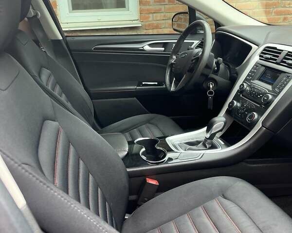 Сірий Форд Фьюжен, об'ємом двигуна 2.49 л та пробігом 205 тис. км за 10900 $, фото 6 на Automoto.ua