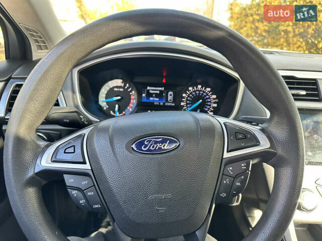 Форд Фьюжн 2015 в Киеве на Automoto.ua Серый Форд Фьюжн, объемом двигателя 2.4 л и пробегом 272 тыс. км за 7999 $, фото 20 на Automoto.ua