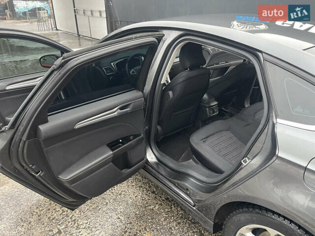 Серый Форд Фьюжн, объемом двигателя 2.49 л и пробегом 190 тыс. км за 10700 $, фото 8 на Automoto.ua