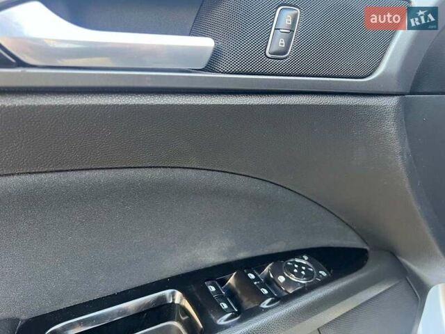 Сірий Форд Фьюжен, об'ємом двигуна 2.5 л та пробігом 252 тис. км за 9790 $, фото 27 на Automoto.ua