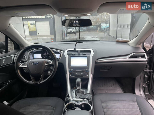 Серый Форд Фьюжн, объемом двигателя 2.49 л и пробегом 190 тыс. км за 10700 $, фото 5 на Automoto.ua