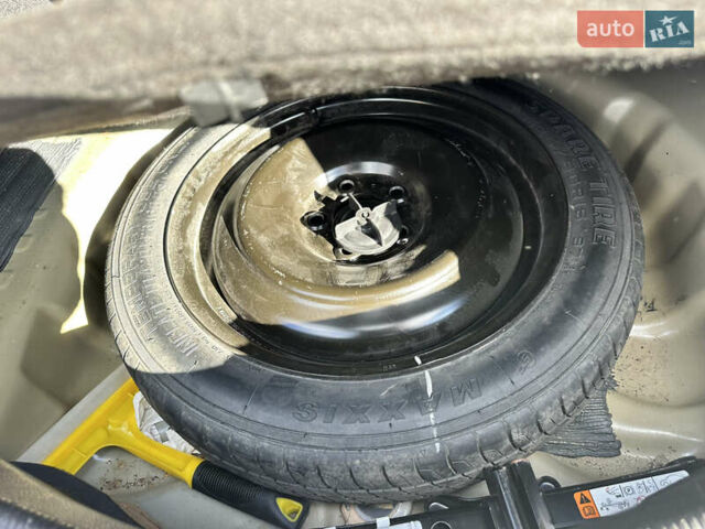 Форд Фьюжн 2015 в Киеве на Automoto.ua Серый Форд Фьюжн, объемом двигателя 2.4 л и пробегом 272 тыс. км за 7999 $, фото 9 на Automoto.ua