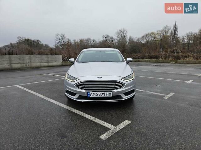 Серый Форд Фьюжн, объемом двигателя 2 л и пробегом 158 тыс. км за 13999 $, фото 1 на Automoto.ua