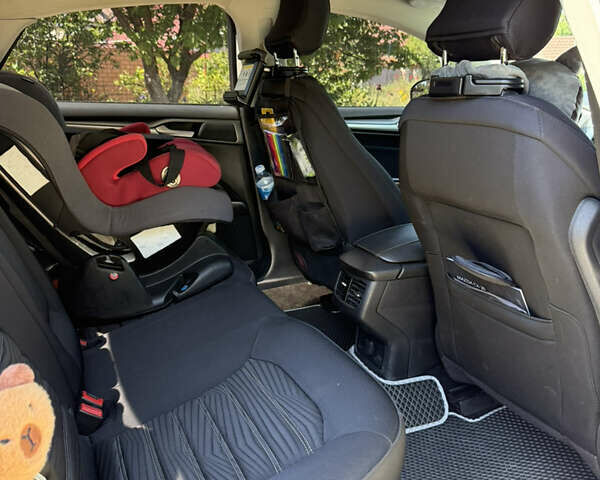 Форд Фьюжн 2016 в Николаеве на Automoto.ua Серый Форд Фьюжн, объемом двигателя 2.5 л и пробегом 163 тыс. км за 12700 $, фото 8 на Automoto.ua