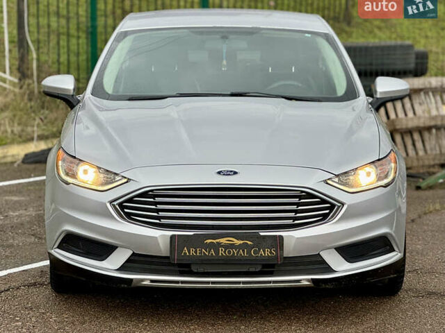 Серый Форд Фьюжн, объемом двигателя 2 л и пробегом 159 тыс. км за 14600 $, фото 3 на Automoto.ua
