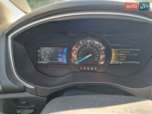 Серый Форд Фьюжн, объемом двигателя 2.5 л и пробегом 132 тыс. км за 12000 $, фото 7 на Automoto.ua