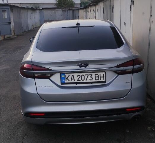 Сірий Форд Фьюжен, об'ємом двигуна 2.5 л та пробігом 245 тис. км за 8000 $, фото 5 на Automoto.ua