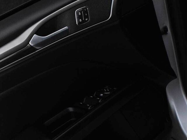 Сірий Форд Фьюжен, об'ємом двигуна 2 л та пробігом 200 тис. км за 10299 $, фото 11 на Automoto.ua