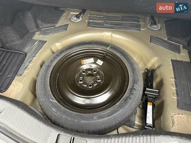 Сірий Форд Фьюжен, об'ємом двигуна 2 л та пробігом 174 тис. км за 14500 $, фото 26 на Automoto.ua