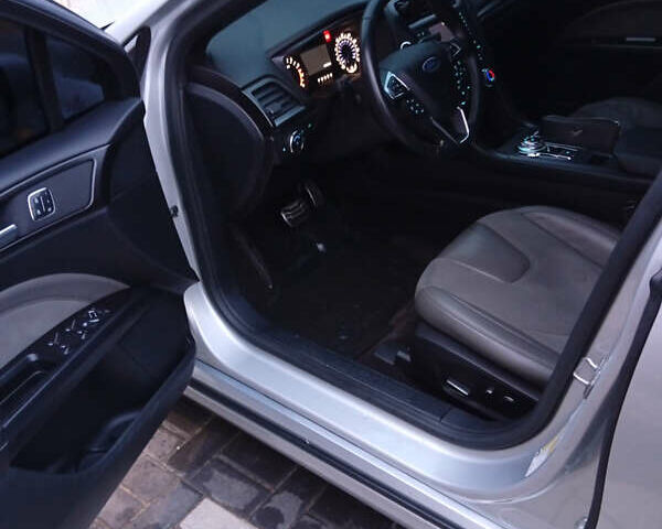 Сірий Форд Фьюжен, об'ємом двигуна 2.7 л та пробігом 104 тис. км за 16500 $, фото 6 на Automoto.ua