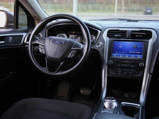 Серый Форд Фьюжн, объемом двигателя 2.5 л и пробегом 168 тыс. км за 10700 $, фото 9 на Automoto.ua