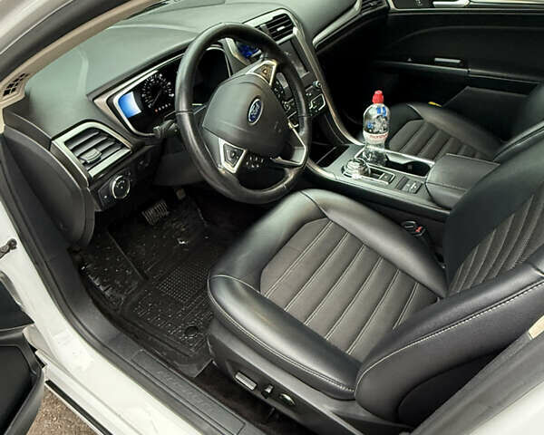 Сірий Форд Фьюжен, об'ємом двигуна 2 л та пробігом 200 тис. км за 14200 $, фото 8 на Automoto.ua