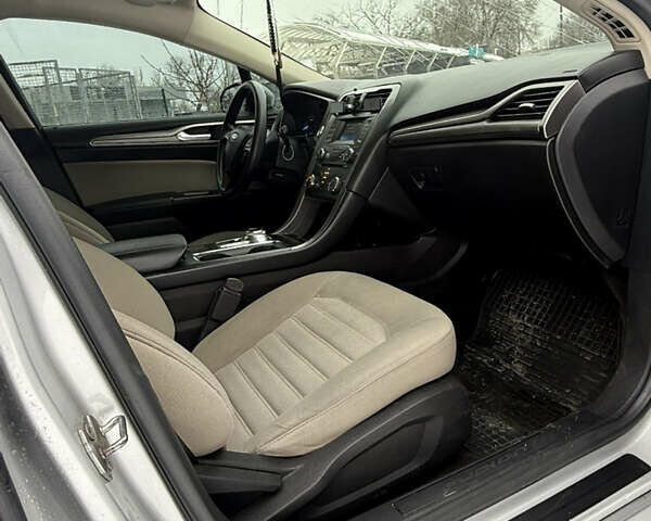 Сірий Форд Фьюжен, об'ємом двигуна 2.49 л та пробігом 105 тис. км за 12000 $, фото 4 на Automoto.ua