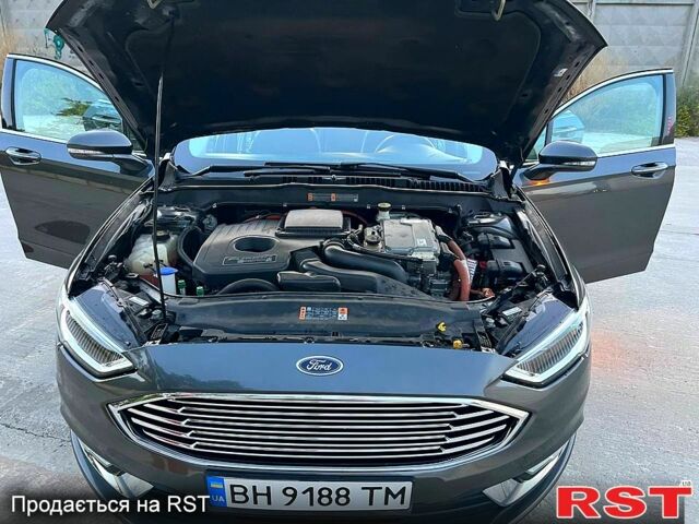 Серый Форд Фьюжн, объемом двигателя 2 л и пробегом 148 тыс. км за 15500 $, фото 3 на Automoto.ua