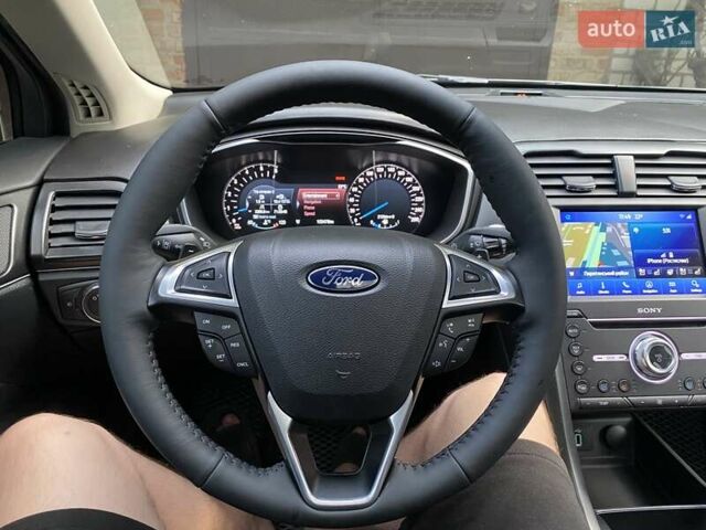 Сірий Форд Фьюжен, об'ємом двигуна 2 л та пробігом 121 тис. км за 13800 $, фото 7 на Automoto.ua