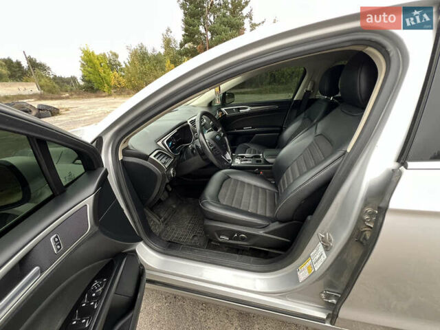 Серый Форд Фьюжн, объемом двигателя 2 л и пробегом 304 тыс. км за 11200 $, фото 8 на Automoto.ua