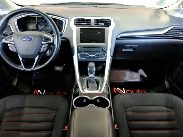 Серый Форд Фьюжн, объемом двигателя 2 л и пробегом 77 тыс. км за 12900 $, фото 6 на Automoto.ua