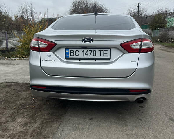 Серый Форд Фьюжн, объемом двигателя 2.49 л и пробегом 158 тыс. км за 9700 $, фото 7 на Automoto.ua
