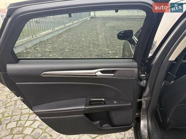 Сірий Форд Фьюжен, об'ємом двигуна 2 л та пробігом 174 тис. км за 14500 $, фото 38 на Automoto.ua