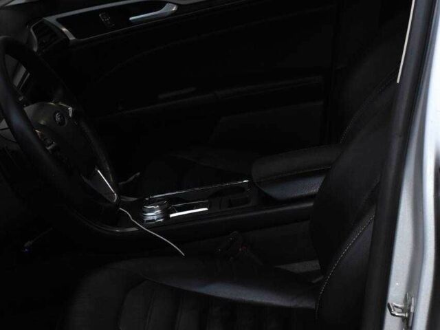 Сірий Форд Фьюжен, об'ємом двигуна 2 л та пробігом 200 тис. км за 10299 $, фото 9 на Automoto.ua