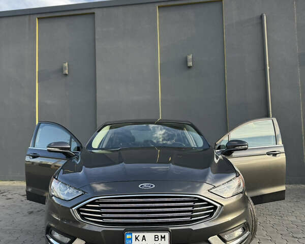 Форд Фьюжен 2016 у Чернівцях на Automoto.ua Сірий Форд Фьюжен, об'ємом двигуна 2.5 л та пробігом 197 тис. км за 11300 $, фото 2 на Automoto.ua